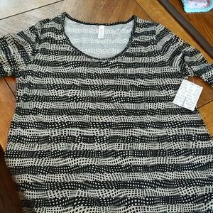 NWT LuLaRoe lynnae size large